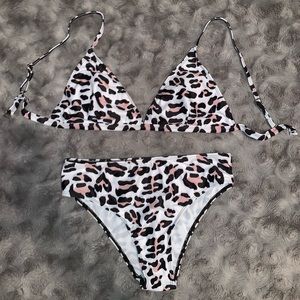 Large bathing suit! Brand new!